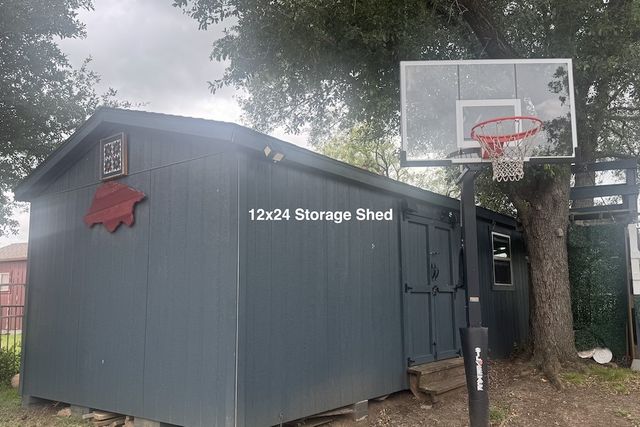 3908 Dawn Drive, Benbrook, TX 76116