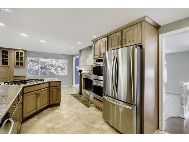 20460 Nw ROCK CREEK Blvd, Portland, OR 97229