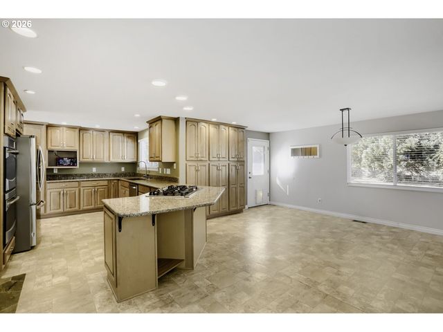 20460 Nw ROCK CREEK Blvd, Portland, OR 97229
