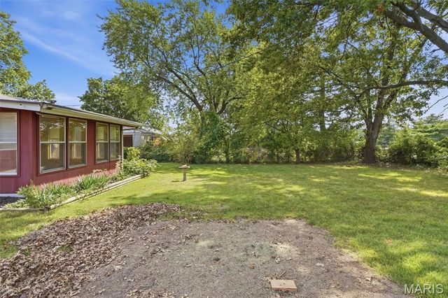1506 Varnum Drive, St Louis, MO 63136
