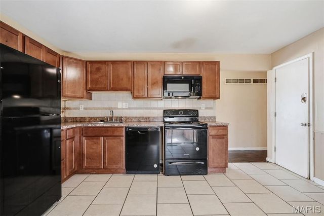 1506 Varnum Drive, St Louis, MO 63136