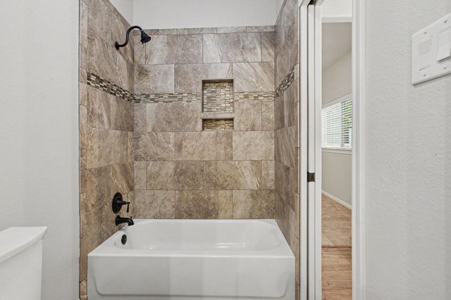 52 La Jolla Circle, Montgomery, TX 77356