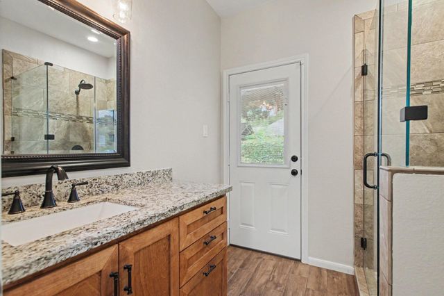 52 La Jolla Circle, Montgomery, TX 77356