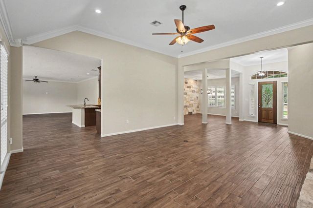 52 La Jolla Circle, Montgomery, TX 77356
