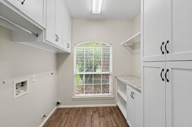 52 La Jolla Circle, Montgomery, TX 77356