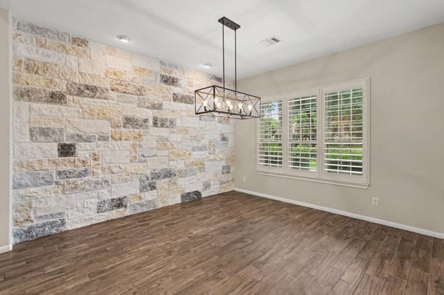 52 La Jolla Circle, Montgomery, TX 77356