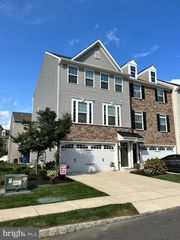 2 CARDINAL CT, Sewell, NJ 08080
