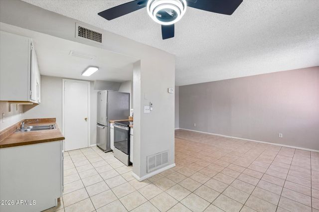 4453 E PUEBLO Avenue, Phoenix, AZ 85040