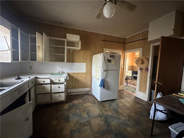 111 W Cleveland Street, Prairie Grove, AR 72753