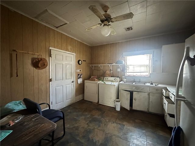 111 W Cleveland Street, Prairie Grove, AR 72753