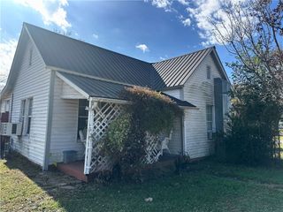 111 W Cleveland Street, Prairie Grove, AR 72753