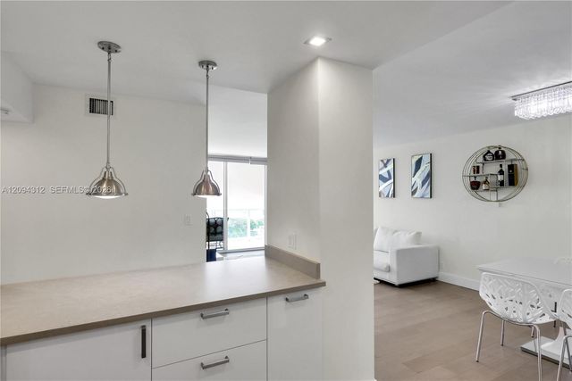 100 Bayview Drive 1008, Sunny Isles Beach, FL 33160