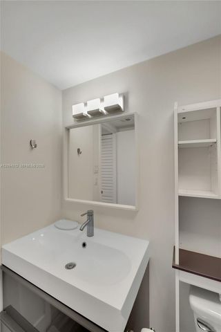 100 Bayview Drive 1008, Sunny Isles Beach, FL 33160