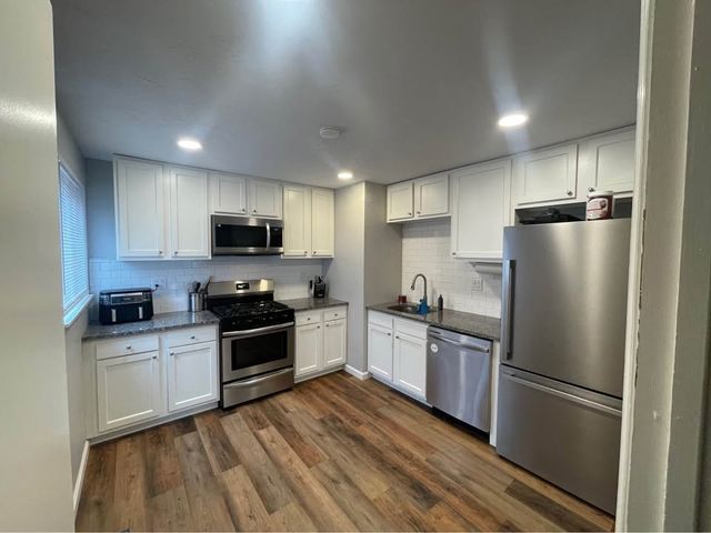 737 Garlow Blvd, Plum Boro, PA 15239