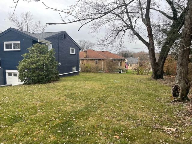 737 Garlow Blvd, Plum Boro, PA 15239
