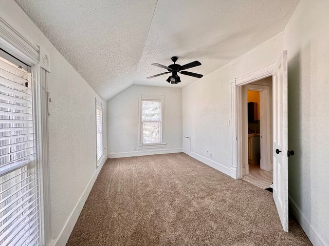 706 S Hennepin Avenue, Dixon, IL 61021