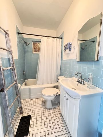 706 S Hennepin Avenue, Dixon, IL 61021