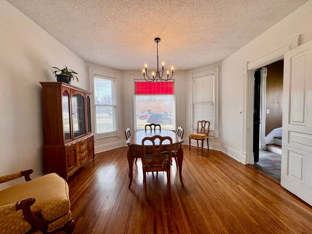 706 S Hennepin Avenue, Dixon, IL 61021