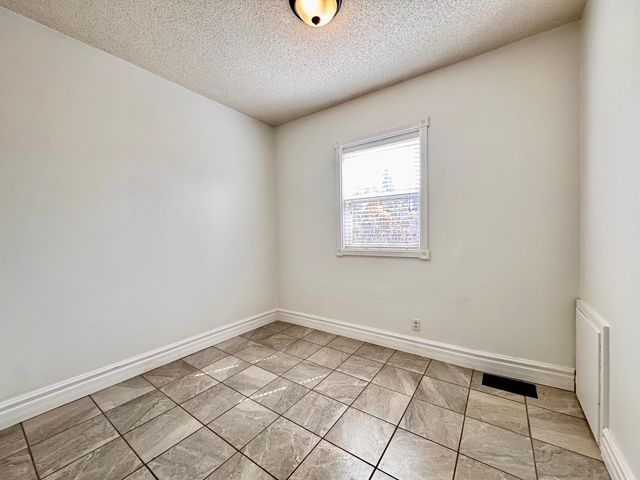 706 S Hennepin Avenue, Dixon, IL 61021