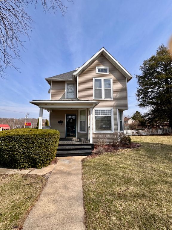 706 S Hennepin Avenue, Dixon, IL 61021