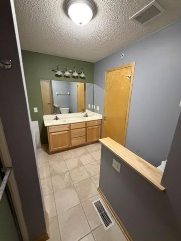 4820 Underwood Lane N E, Plymouth, MN 55442