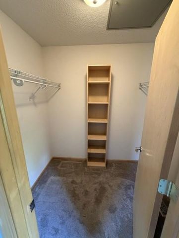4820 Underwood Lane N E, Plymouth, MN 55442