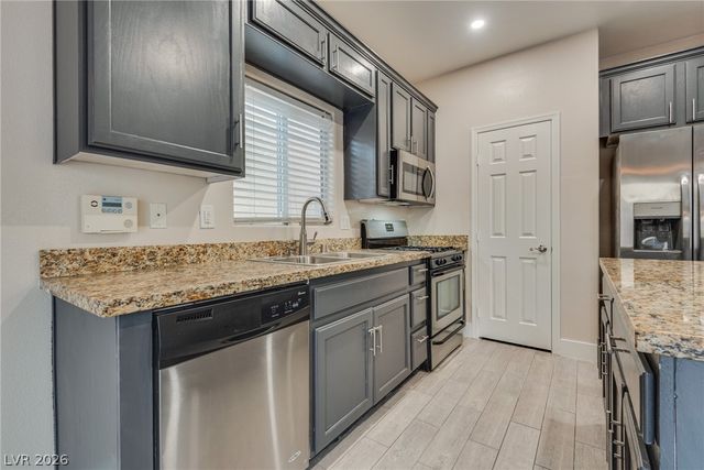 40 Hoke Edward Court, North Las Vegas, NV 89031