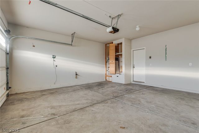 40 Hoke Edward Court, North Las Vegas, NV 89031