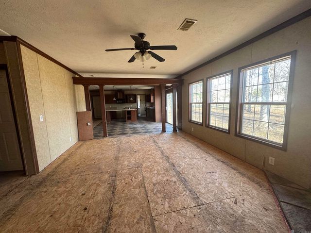 1235 Coteau Rd, Houma, LA 70364