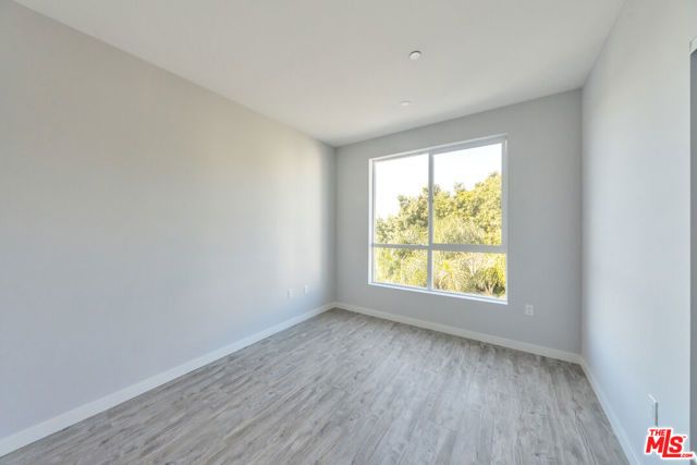 5506 Thornburn Street 401, Los Angeles, CA 90045