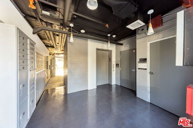 5506 Thornburn Street 401, Los Angeles, CA 90045
