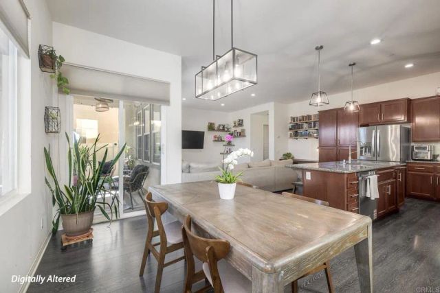 628 Topaz Court, Vista, CA 92083