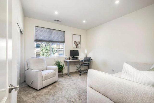 628 Topaz Court, Vista, CA 92083