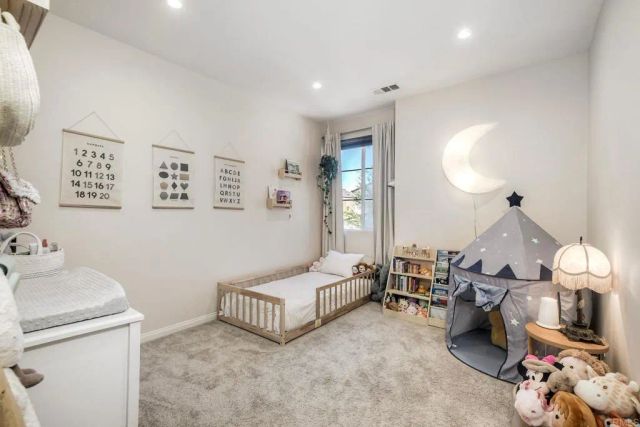 628 Topaz Court, Vista, CA 92083