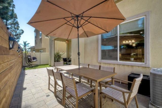 628 Topaz Court, Vista, CA 92083
