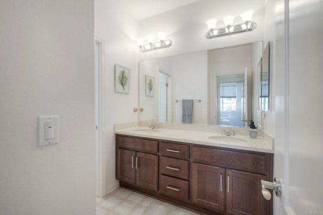 628 Topaz Court, Vista, CA 92083