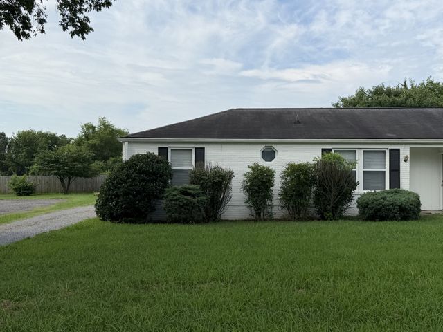 1506 Idlewild Dr Apt B, Lebanon, TN 37087