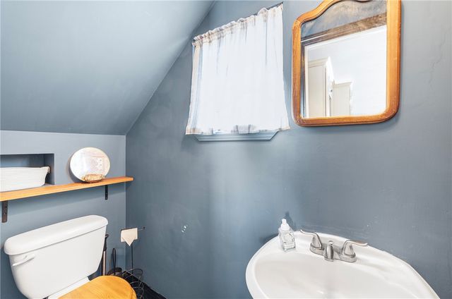 23 Lawn Avenue, Warwick, RI 02888