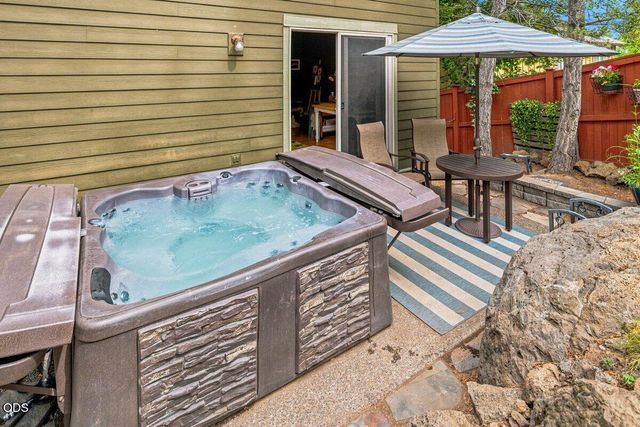19411 Brookside Way, Bend, OR 97702
