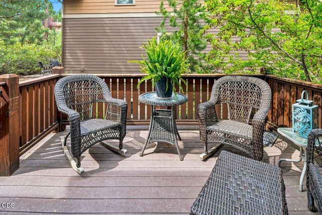 19411 Brookside Way, Bend, OR 97702