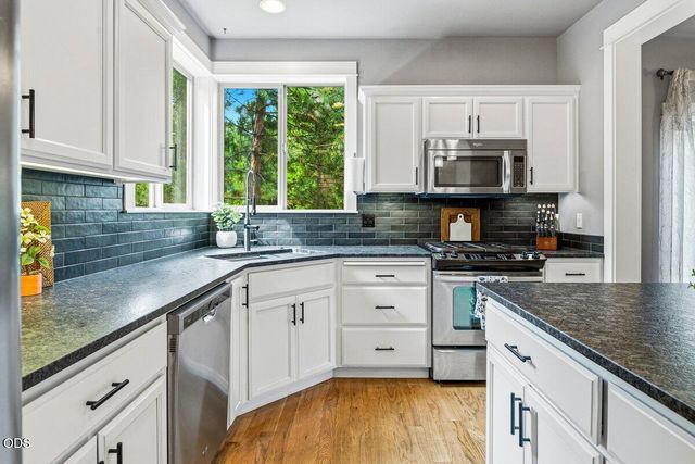 19411 Brookside Way, Bend, OR 97702