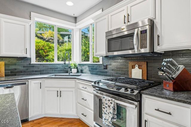 19411 Brookside Way, Bend, OR 97702