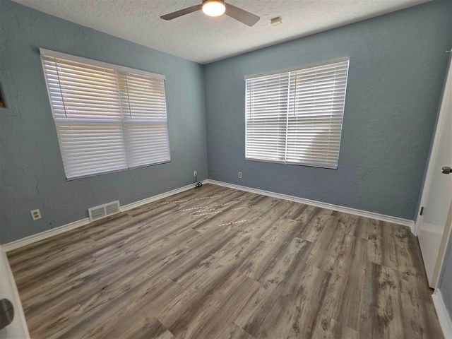 3803 NW Lake Ave, Lawton, OK 73505
