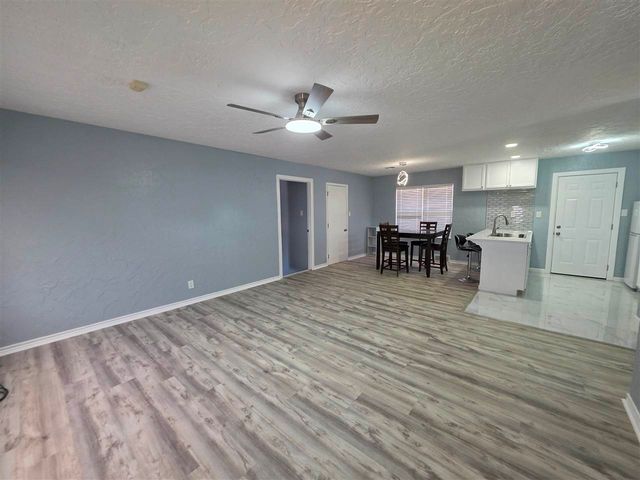 3803 NW Lake Ave, Lawton, OK 73505