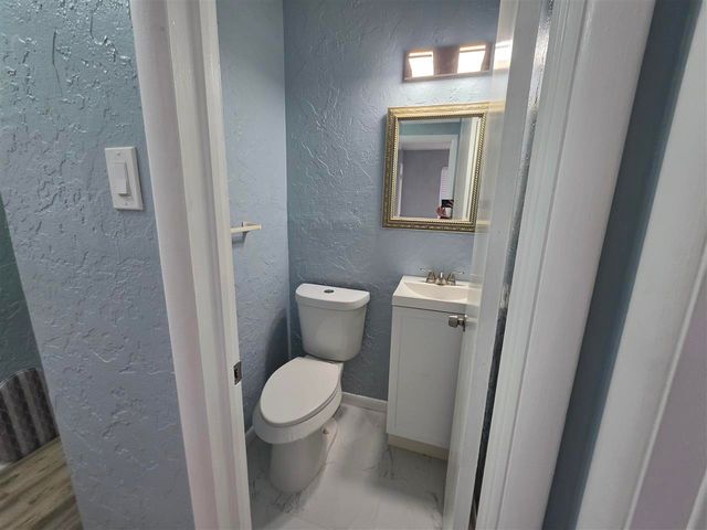 3803 NW Lake Ave, Lawton, OK 73505