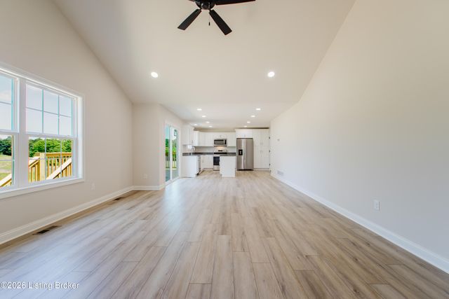 80 Valerie Ct, Brandenburg, KY 40108