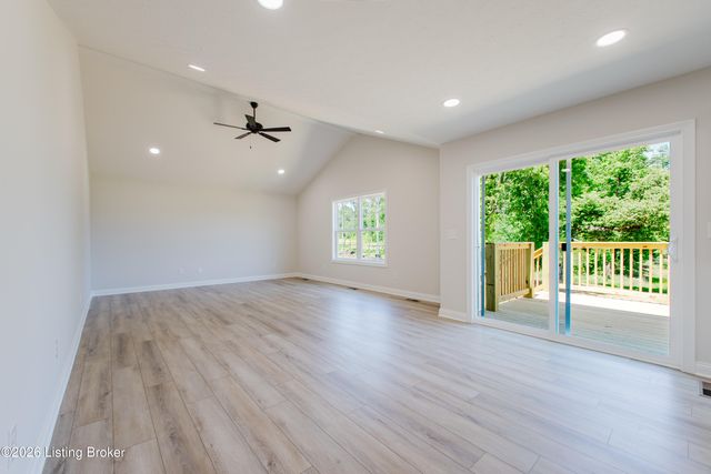 80 Valerie Ct, Brandenburg, KY 40108