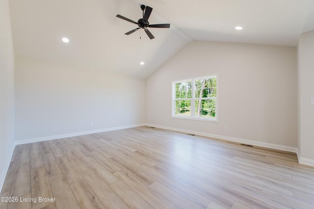 80 Valerie Ct, Brandenburg, KY 40108