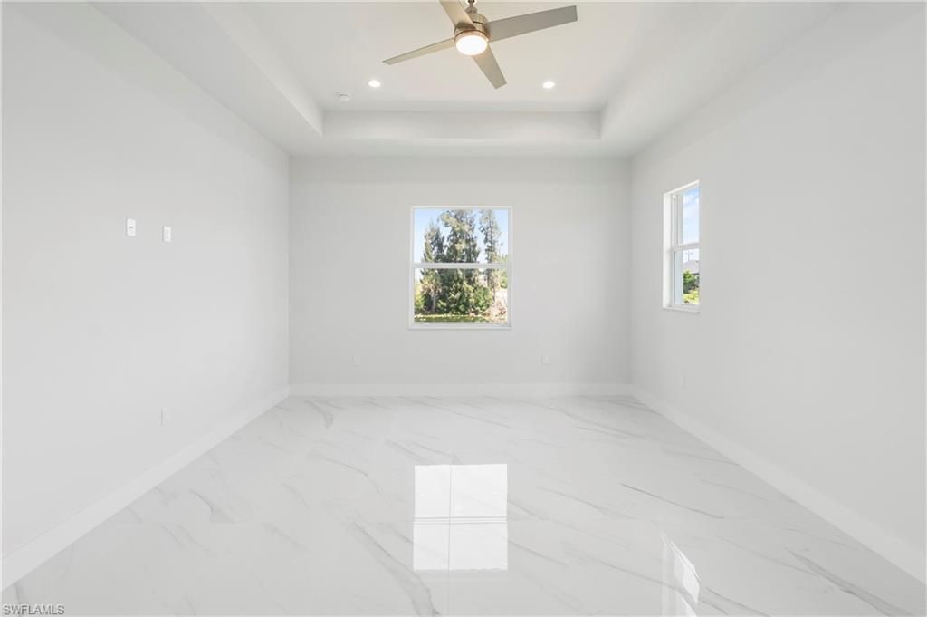 Image 16 of property listing at 121 8th TER, Cape Coral, FL 33909