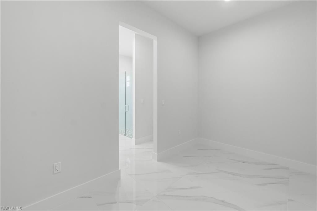 Image 17 of property listing at 121 8th TER, Cape Coral, FL 33909